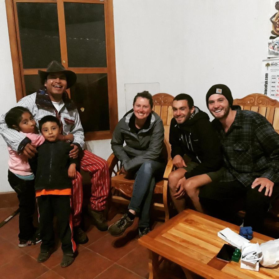 Hostal Checruz, Todos Santos Cuchumatan Уэуэтенанго Экстерьер фото